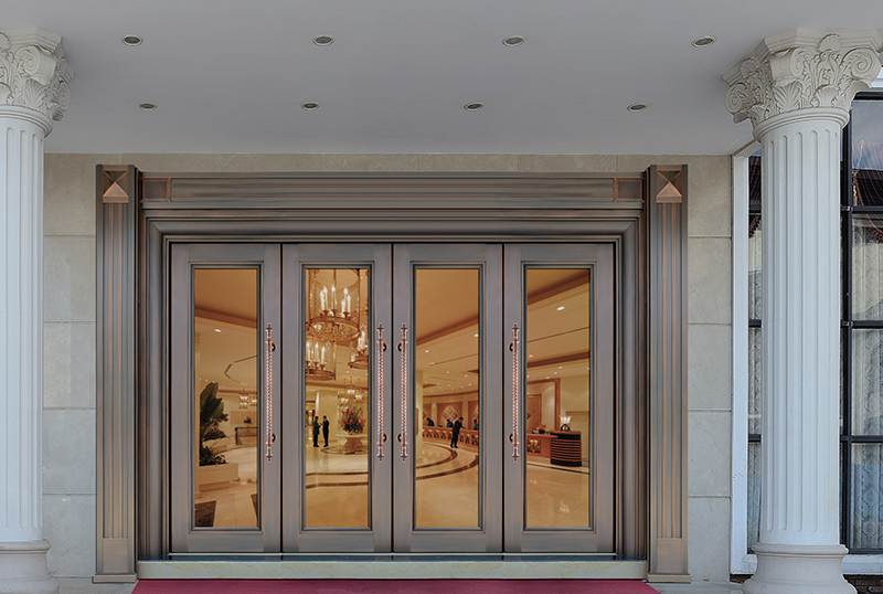 四開(kāi)銅門(mén)